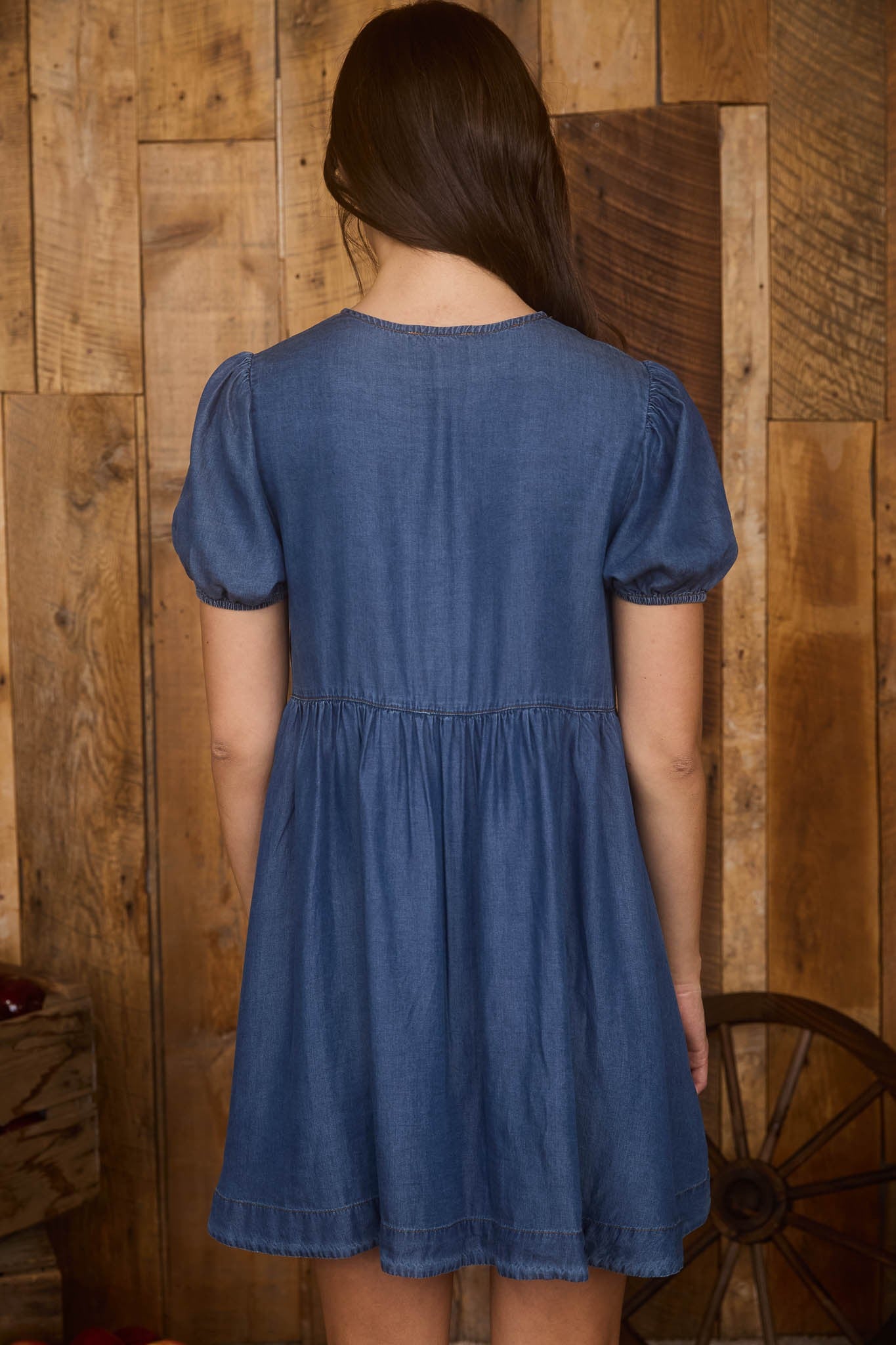 Vestido corto denim con mangas
