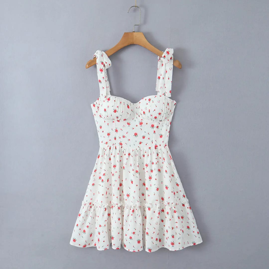 Vestido estilo coquette corto con tirantes, con corset, perfecto para verano, bautizos, brunch color blancoy eventos casuales