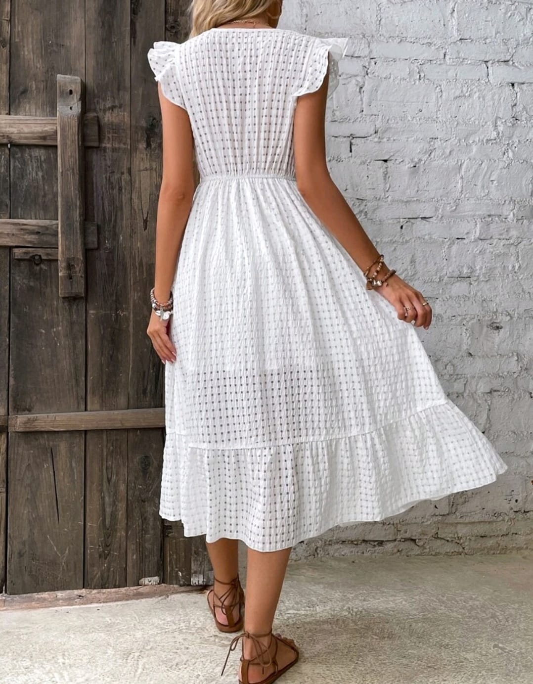 Vestido blanco pierna abierta