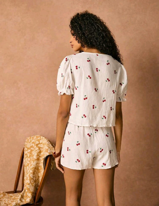 Conjunto blanco con estampado de cerezas algodón