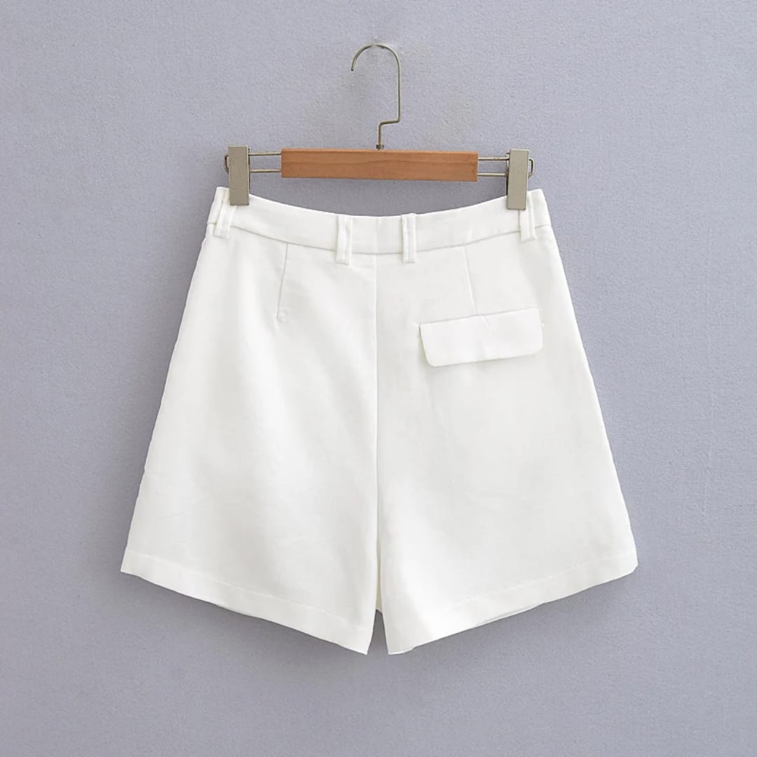 Short de lino blanco y negro para mujer look de verano