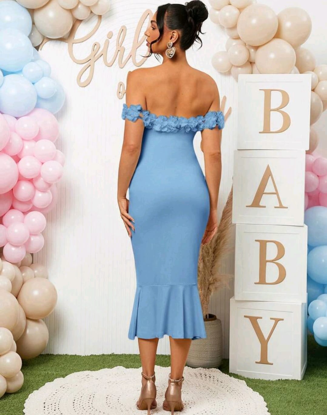 Vestido maternidad sin hombros midi celeste