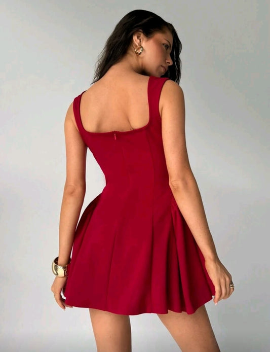 Vestido rojo en tendencia corte A