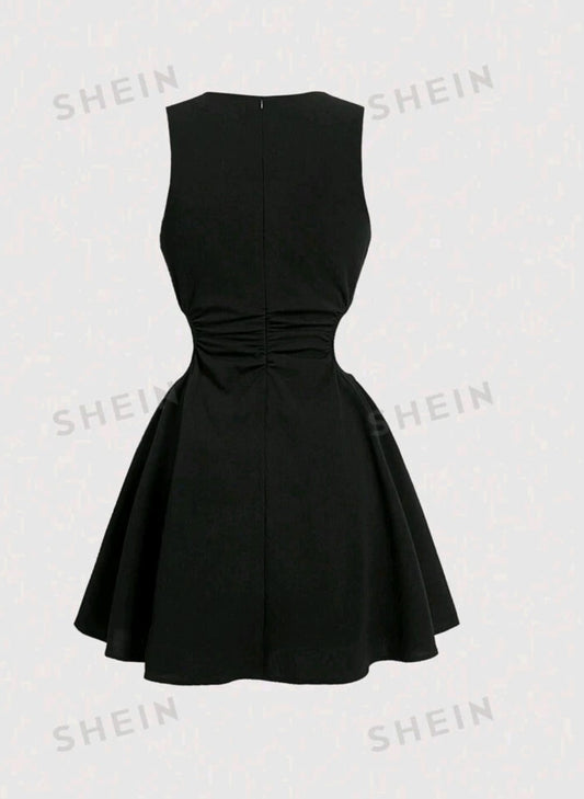 Vestido corto  romántico burbuja negro sin mangas