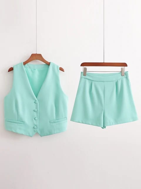 Conjunto Chaleco y short Celeste