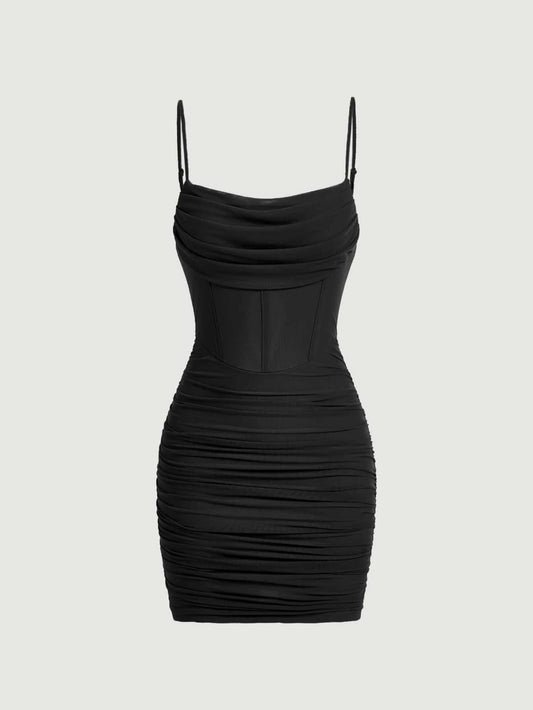 Vestido corto ajustado malla negro de tirantes