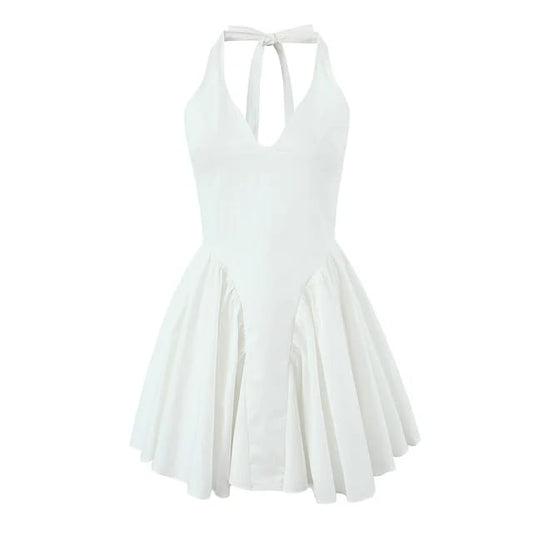Vestido blanco de amarrar en el cuello corto. Talla pequeña