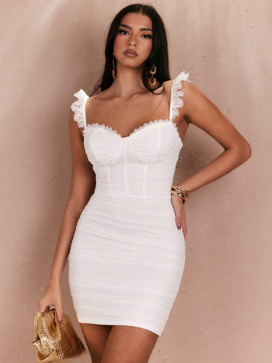 Vestido blanco de tirantes ajustado