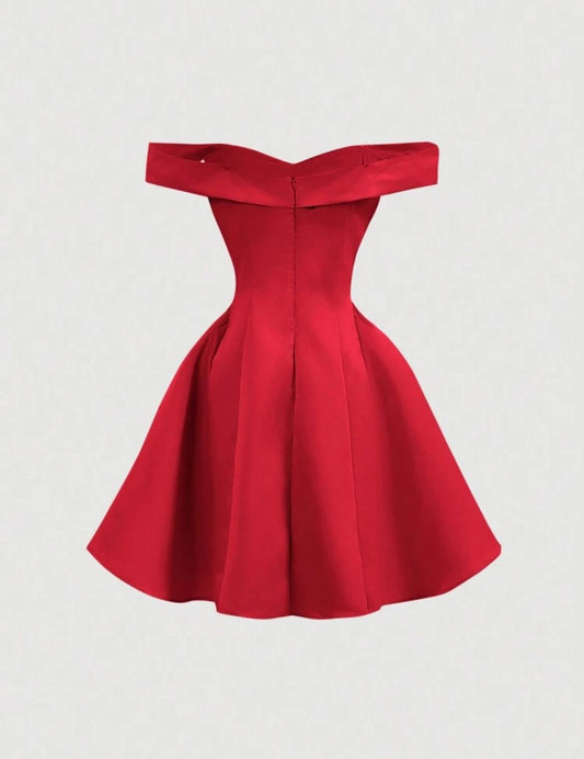 Vestido rojo corto hombros descubiertos