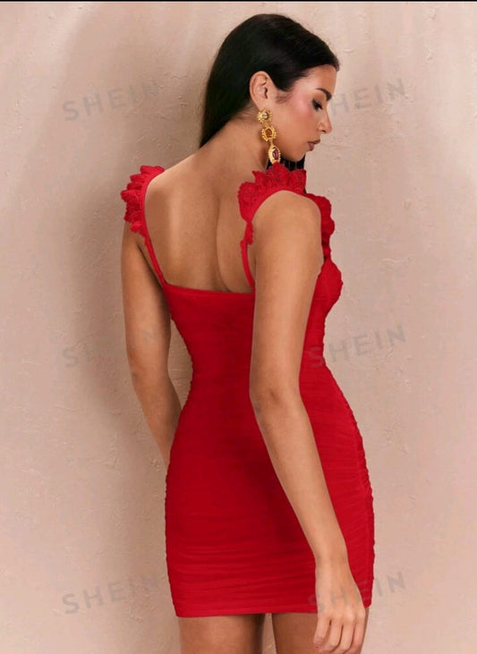Vestido rojo coto de tirantes ajustado
