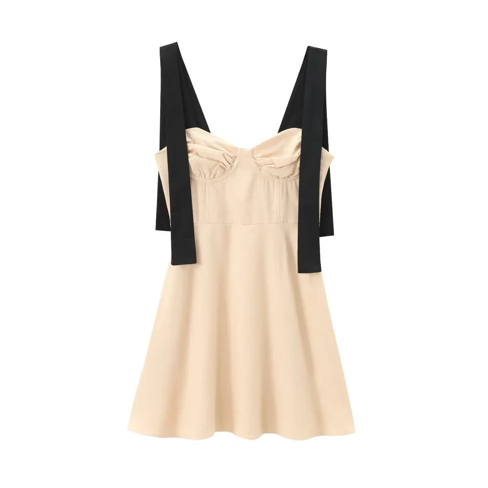 Vestido corto estilo Zara café claro con tirantes negros