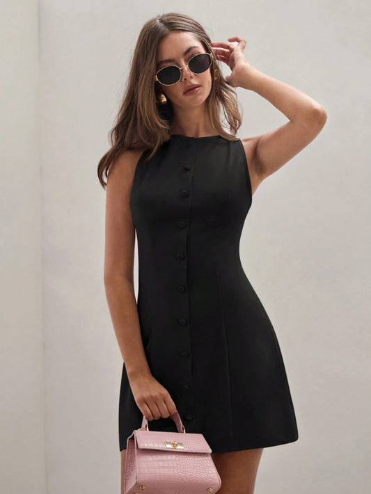 Vestido corto de botones estilo minimalista negro sin mangas