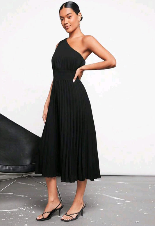 Vestido negro de una manga, estilo midi, elegante
