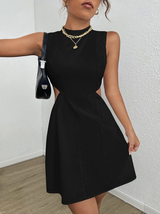 Vestido Negro corto con Abertura en cintura