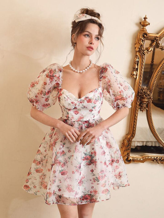 Vestido corto Coquette Rosado con mangas abullonadas