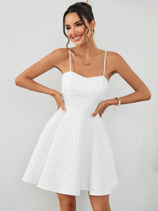 Vestido blanco de tirantes corto