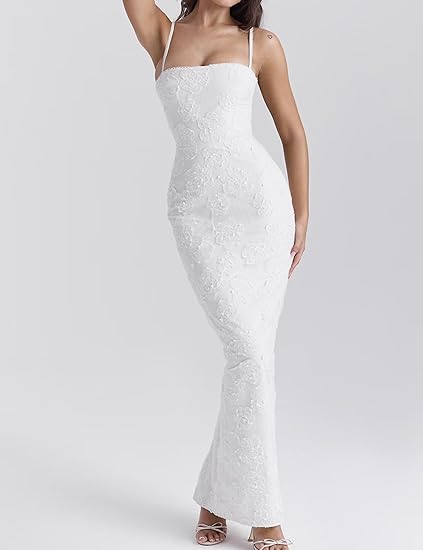 Vestido ajustado con encaje blanco Midi
