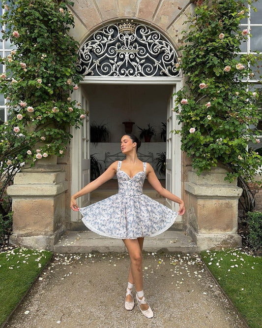 Vestido estampado corto con tutu, coquette, elegante para eventos especiales, quince años, cumpleaños sin mangas