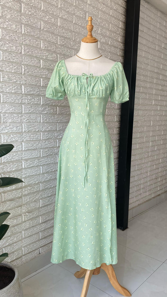 Vestido con estampado floral midi estilo modesto