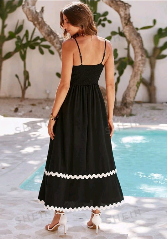 Vestido negro con blanco de tirantes