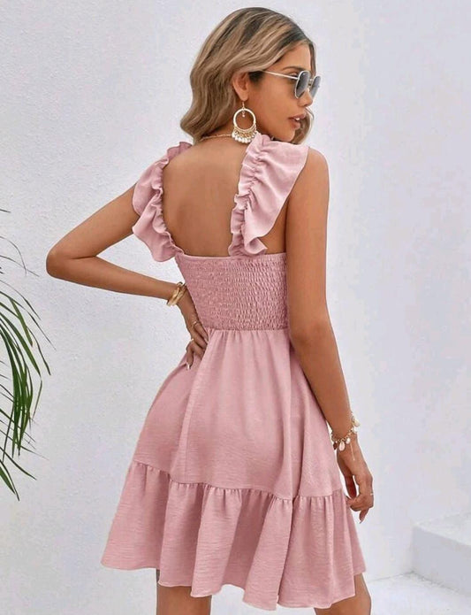Vestido corto unicolor ribete con fruncido rosa