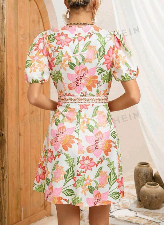 Vestido corto estampado floral verde