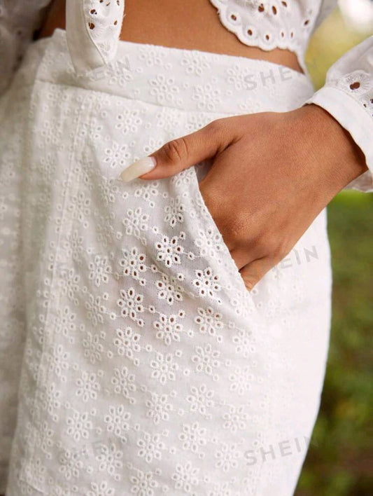 Short blanco bordado