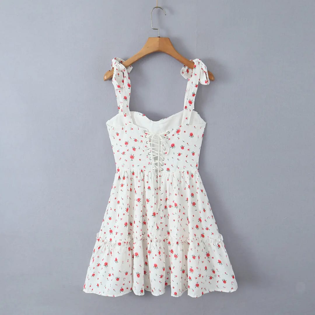 Vestido estilo coquette corto con tirantes, con corset, perfecto para verano, bautizos, brunch color blancoy eventos casuales