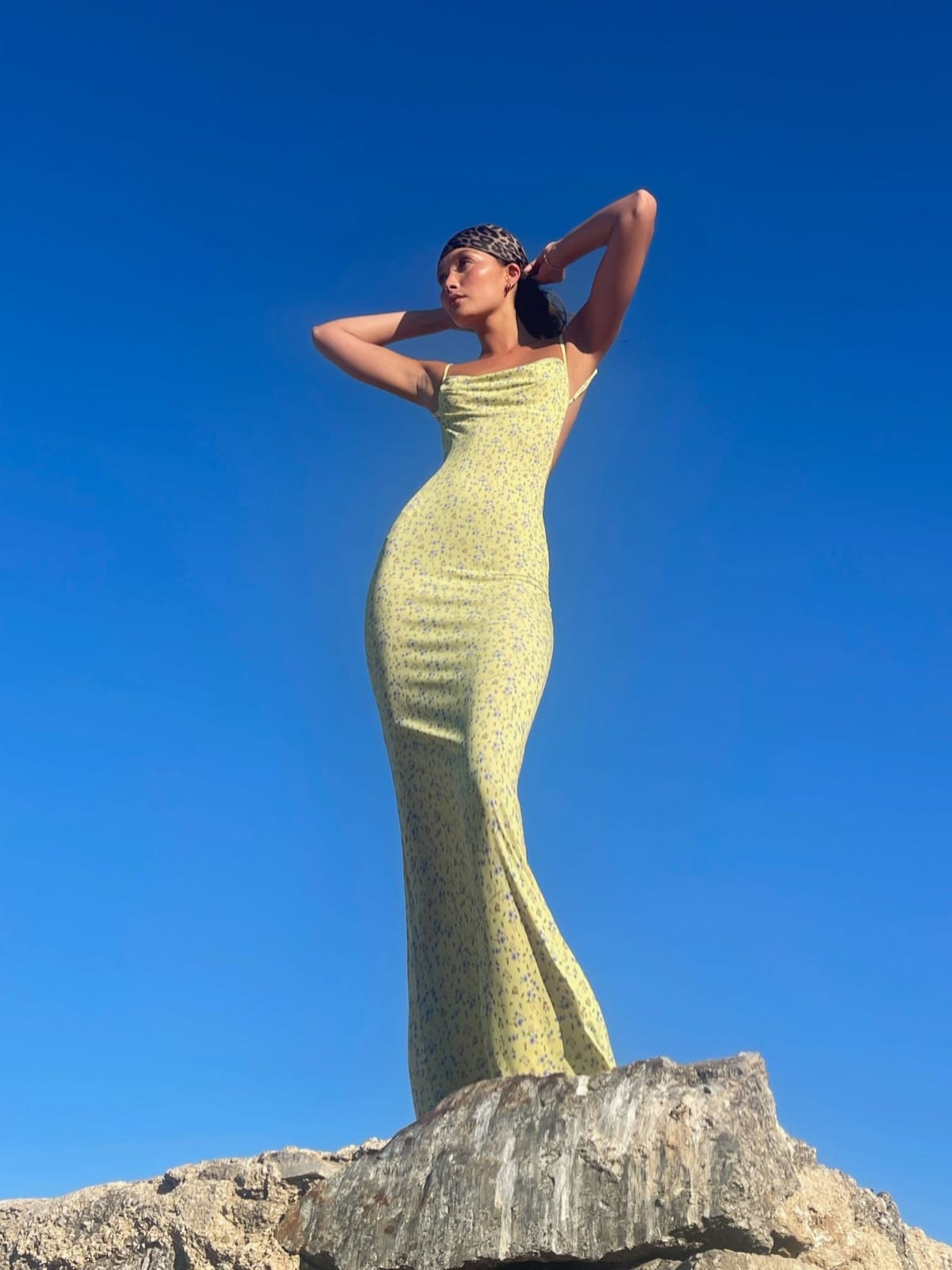 Vestido maxi verde largo espalda abierta ajustado al cuerpo