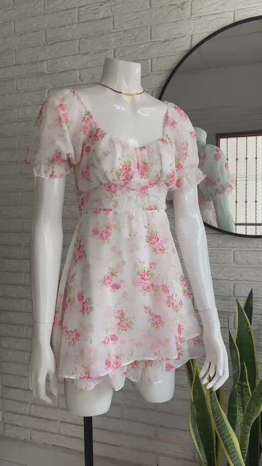 Romper corto coquette estampado floral rosa